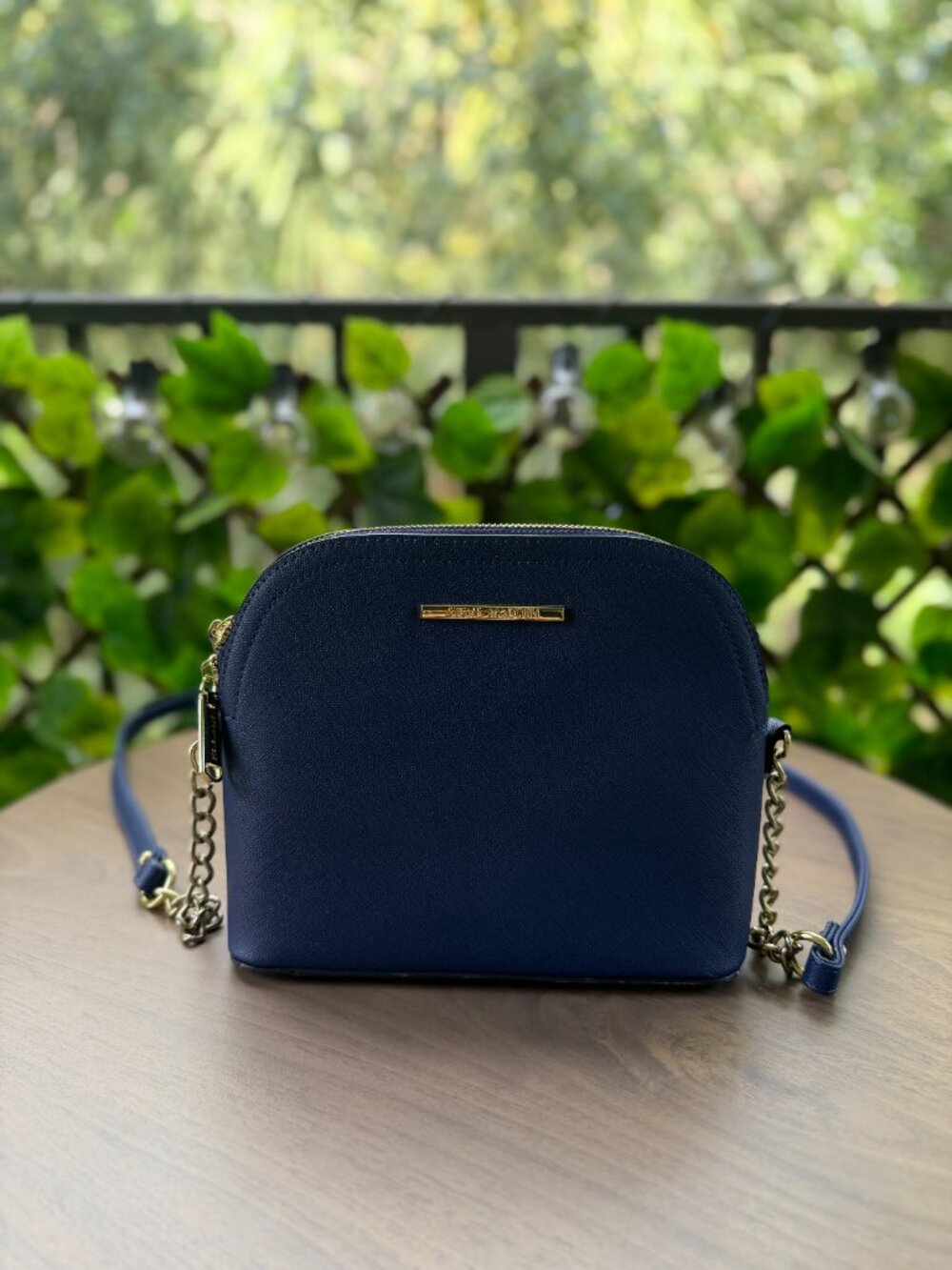 Steve Madden Navy Blue Saffiano Crossbody Bag Gold Tone Chain Fixed Strap